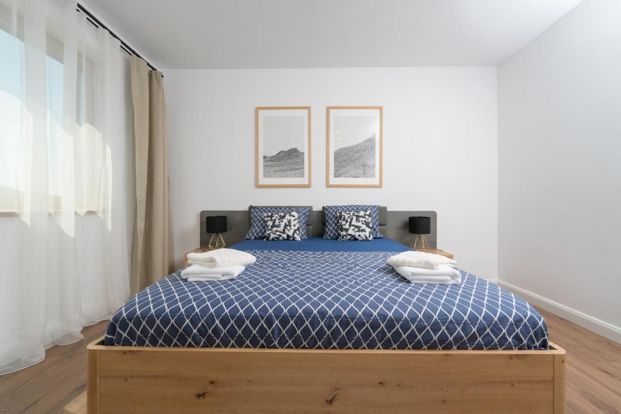 The 75 Apartment Targu-Mures Bagian luar foto