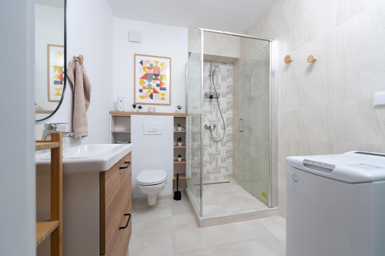 The 75 Apartment Targu-Mures Bagian luar foto